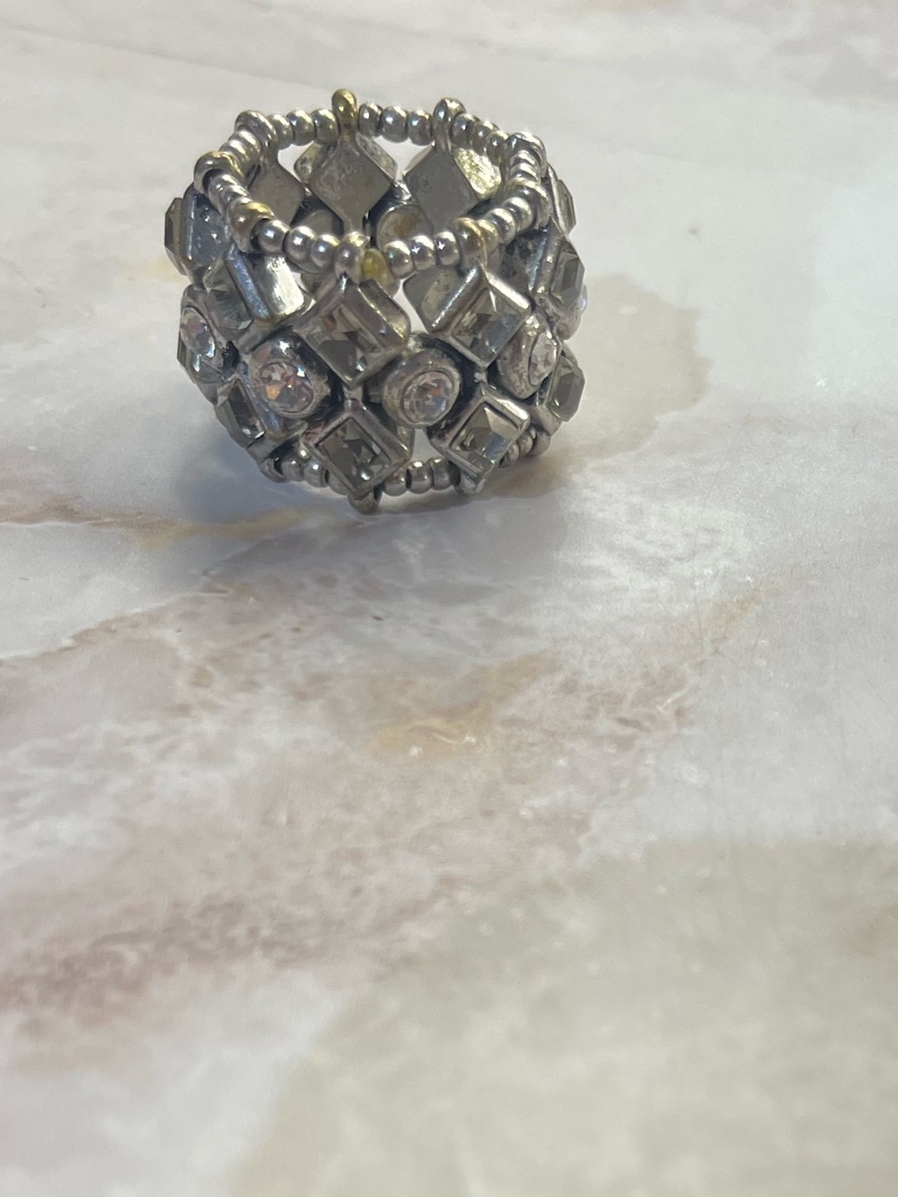 Women's Silver Beaded Crystal Stretch Ring size 6 stretchy - Picture 1 of 2